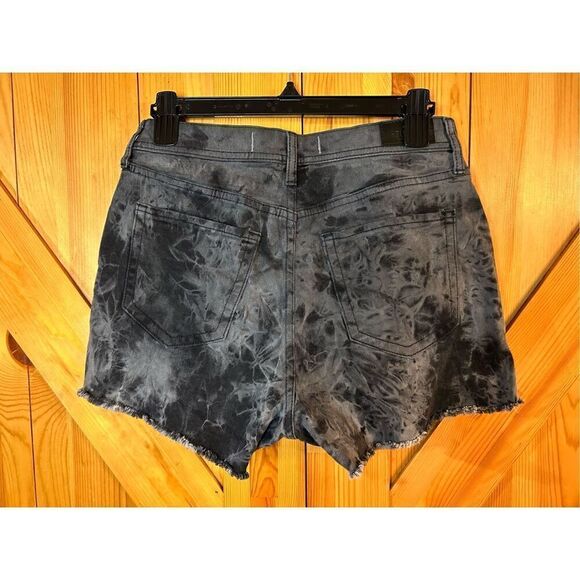 Hollister Curvy High Rise Mom Shorts 3” Inseam Size 5/27 Tie-Dye Design￼(3860) - Picture 2 of 4